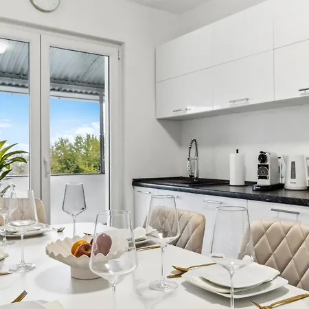 Starliving Premium I 2 Schlafzimmer Fuer 6 Gaeste Διαμέρισμα *